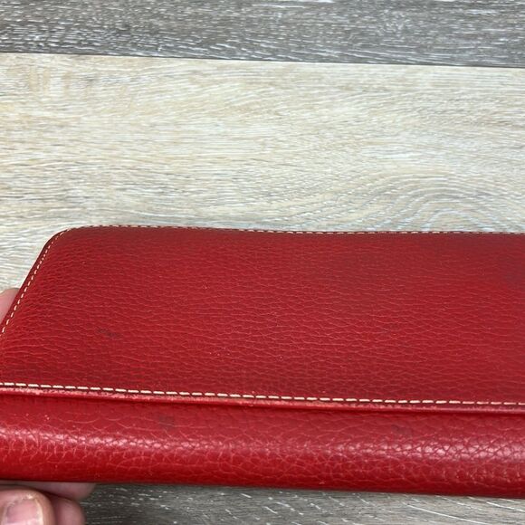 *dooney & bourke red pebble grain full zip wallet - Picture 13 of 16